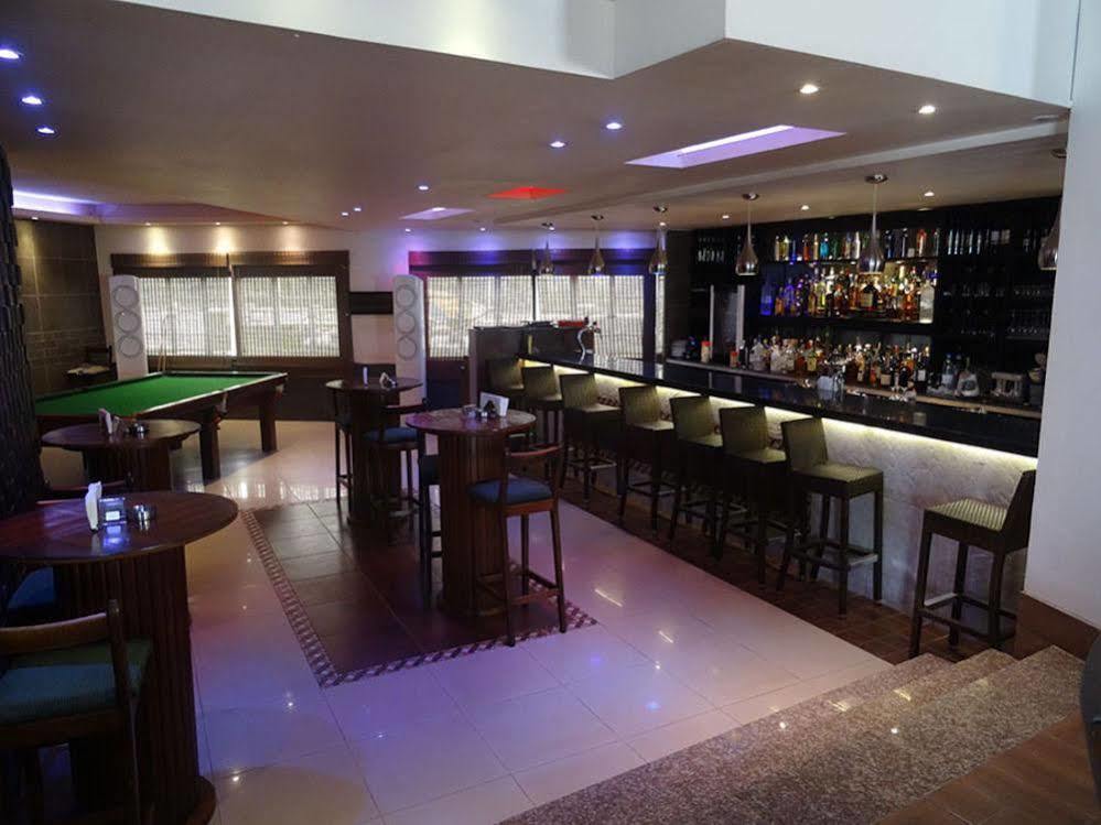 The Hub Hotel New England Extérieur photo